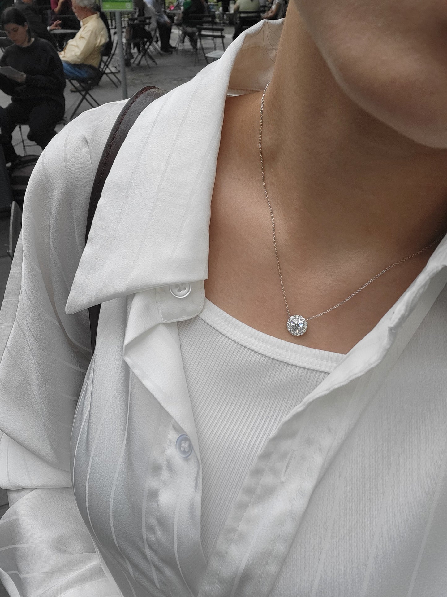 1ct (1.3ctw) Halo necklace