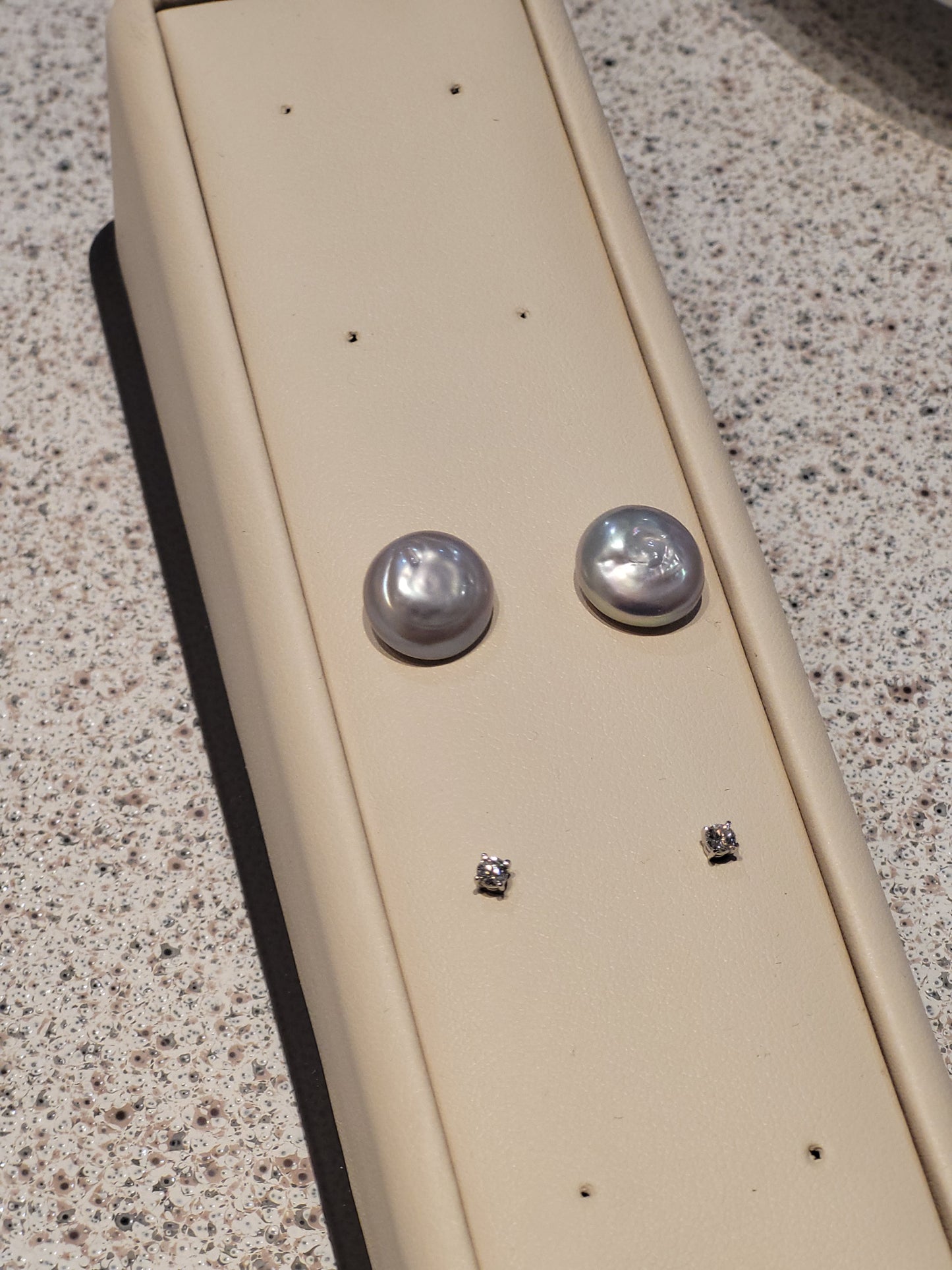 Japanese button pearl earring 13mm